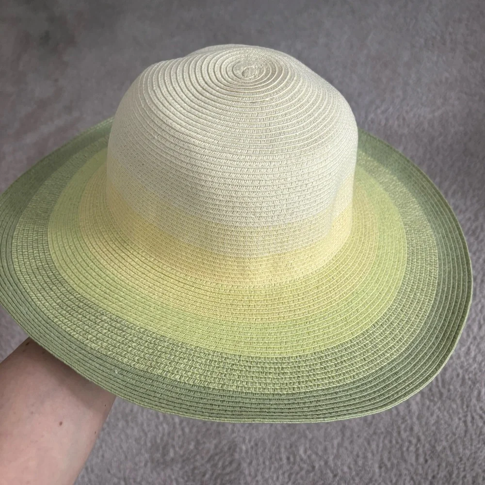 Sun Hat Wide Brim Ombré Stripes Green Cream Women’s 22.5”‎ circumference